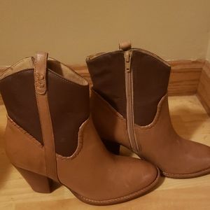 Soft leather original Jack Rogers boots never worn